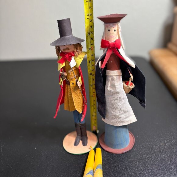 Primitive Thanksgiving Pilgrim Candle Holders and Candles - Picture 8 of 8